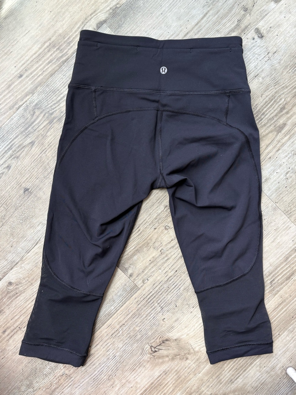 lululemon athletica Black Mid-Rise Cropped Leggings